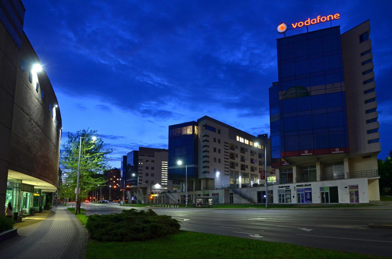 Macropolis Apartments Miskolc Exteriör bild